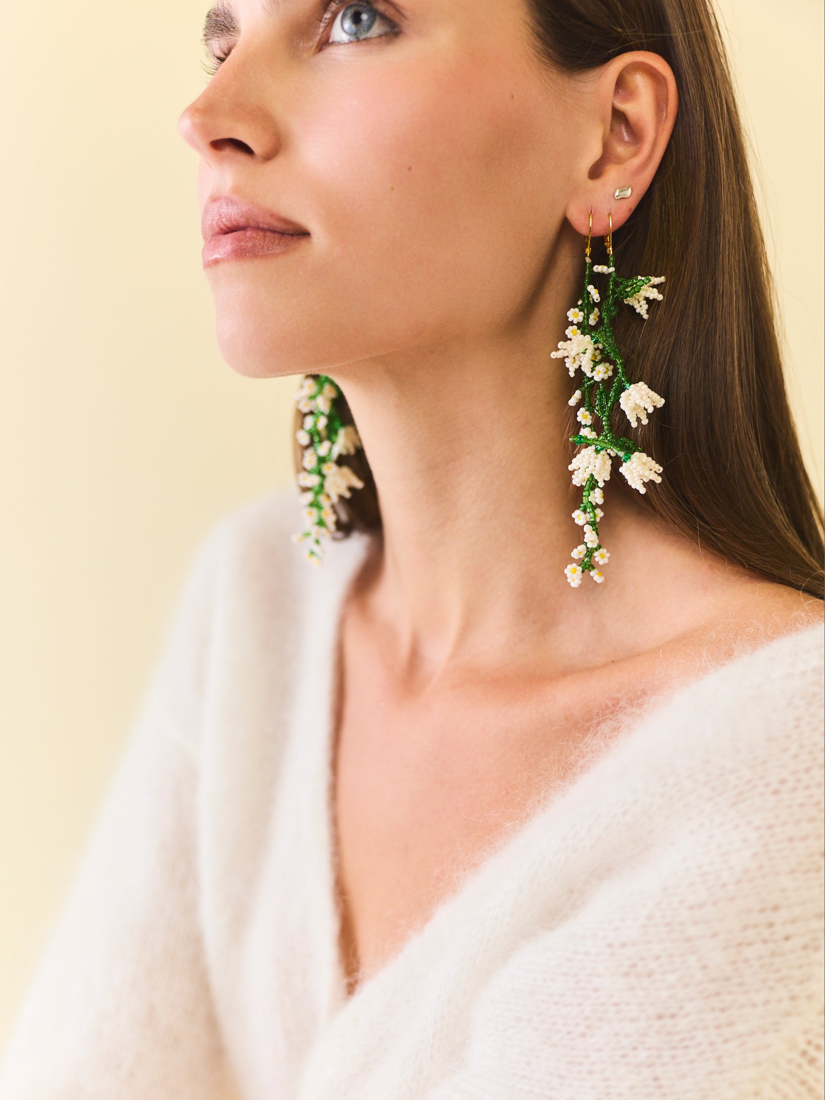 Daisy Flower Beaded Drop Earrings